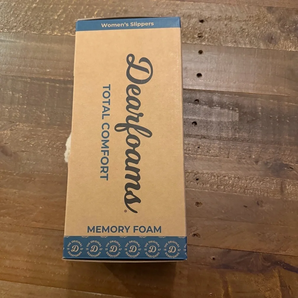 Dearfoams Sand Slippers with Plush Lining - Picture 3 of 5